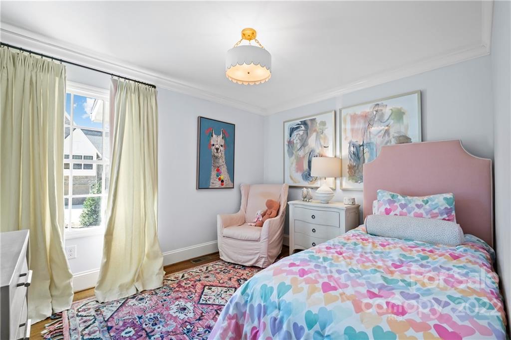 1242 Chandler Place