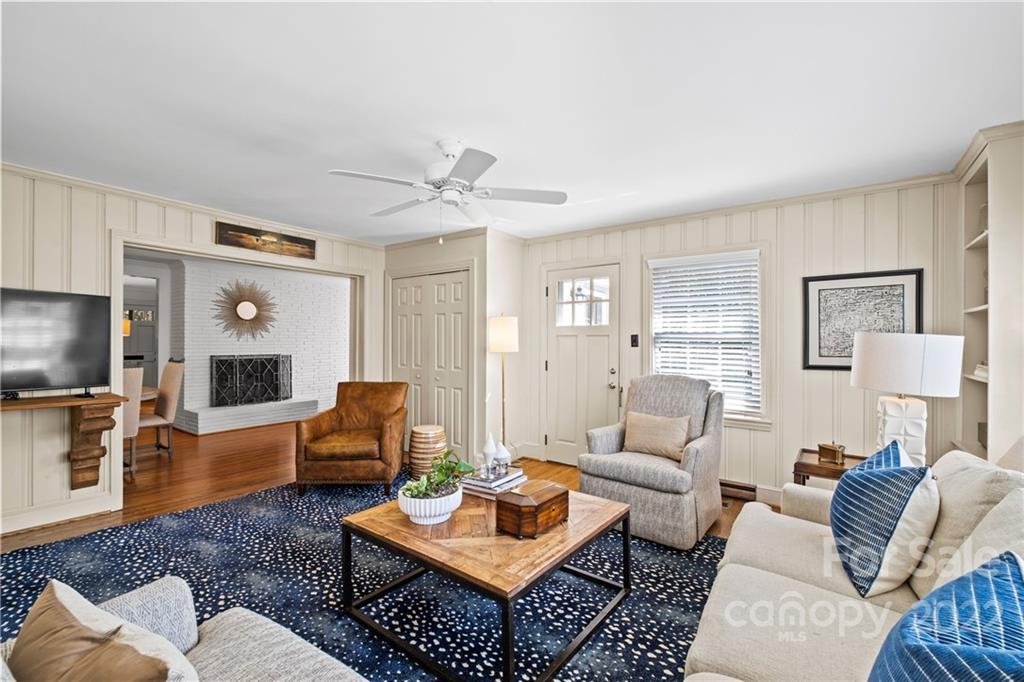 1242 Chandler Place