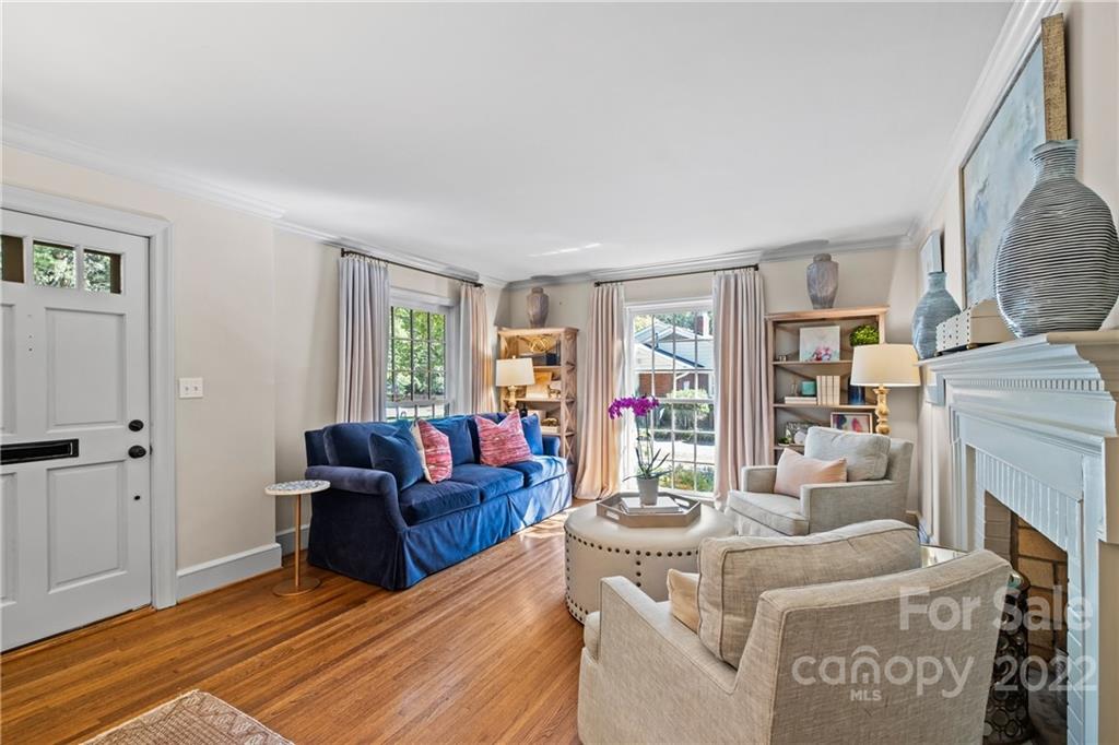 1242 Chandler Place