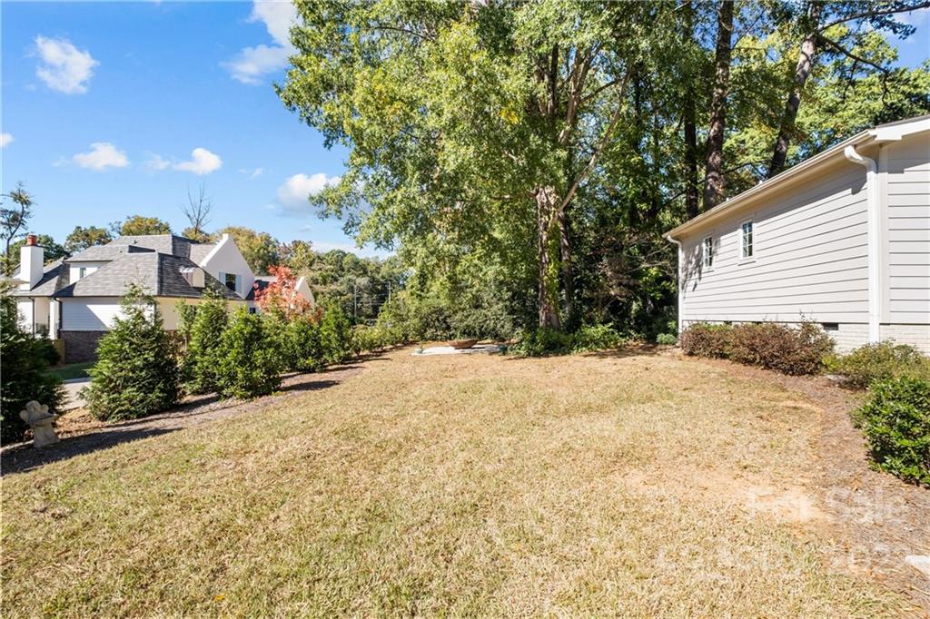 1242 Chandler Place
