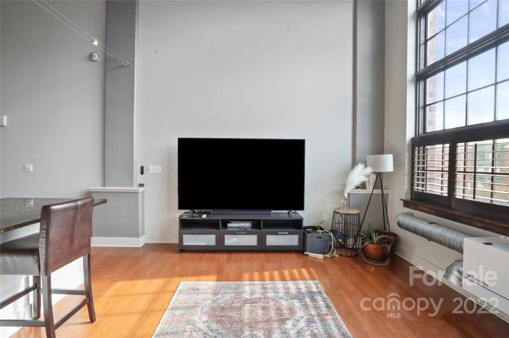 715 N Graham Street Unit: #308
