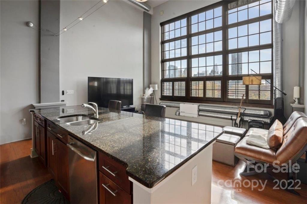 715 N Graham Street Unit: #308