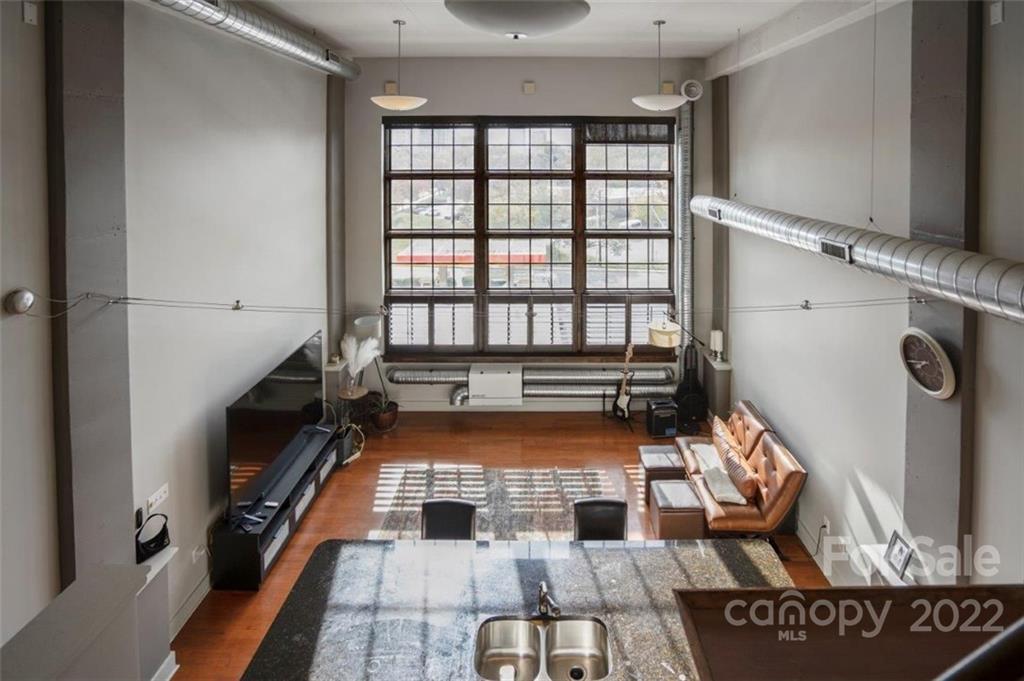715 N Graham Street Unit: #308