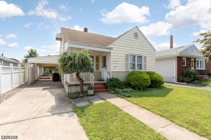 12 Madison St