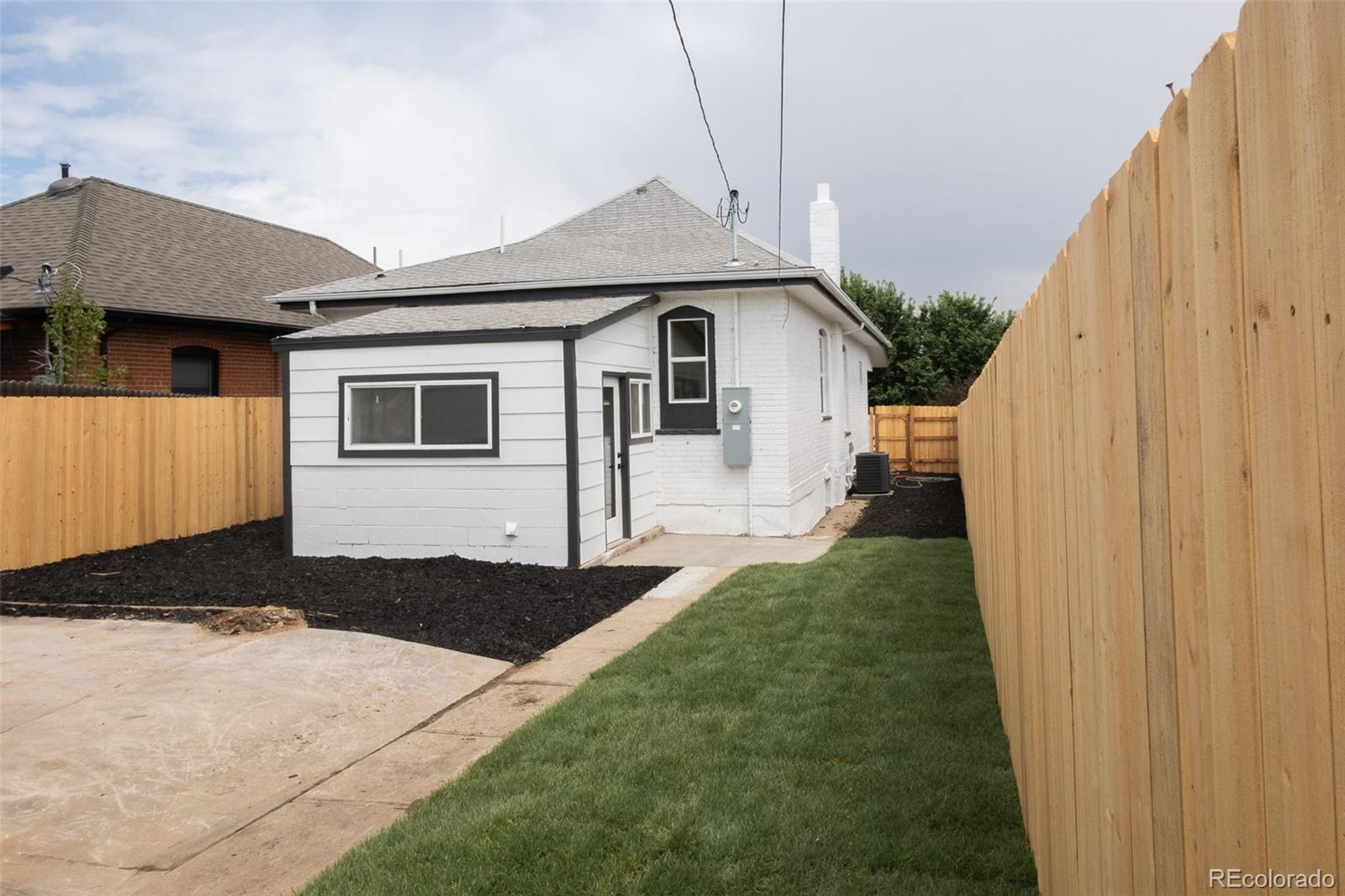 4027 Navajo Street