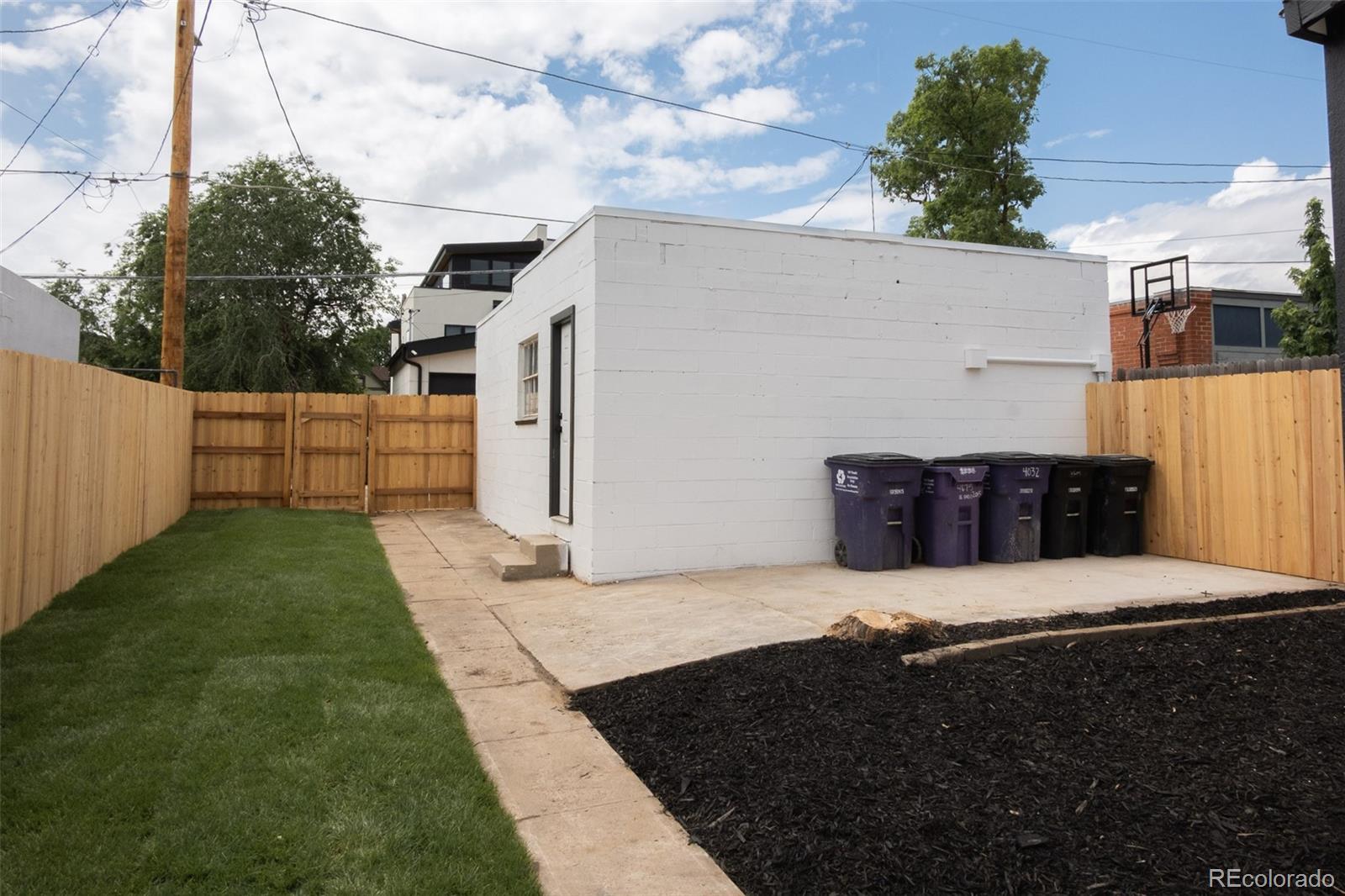 4027 Navajo Street
