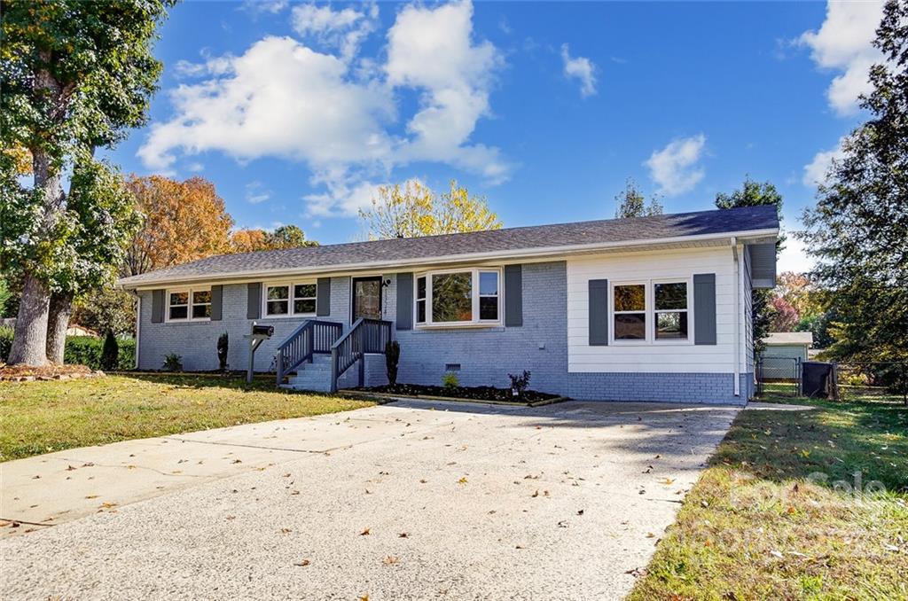 1324 Pondella Drive