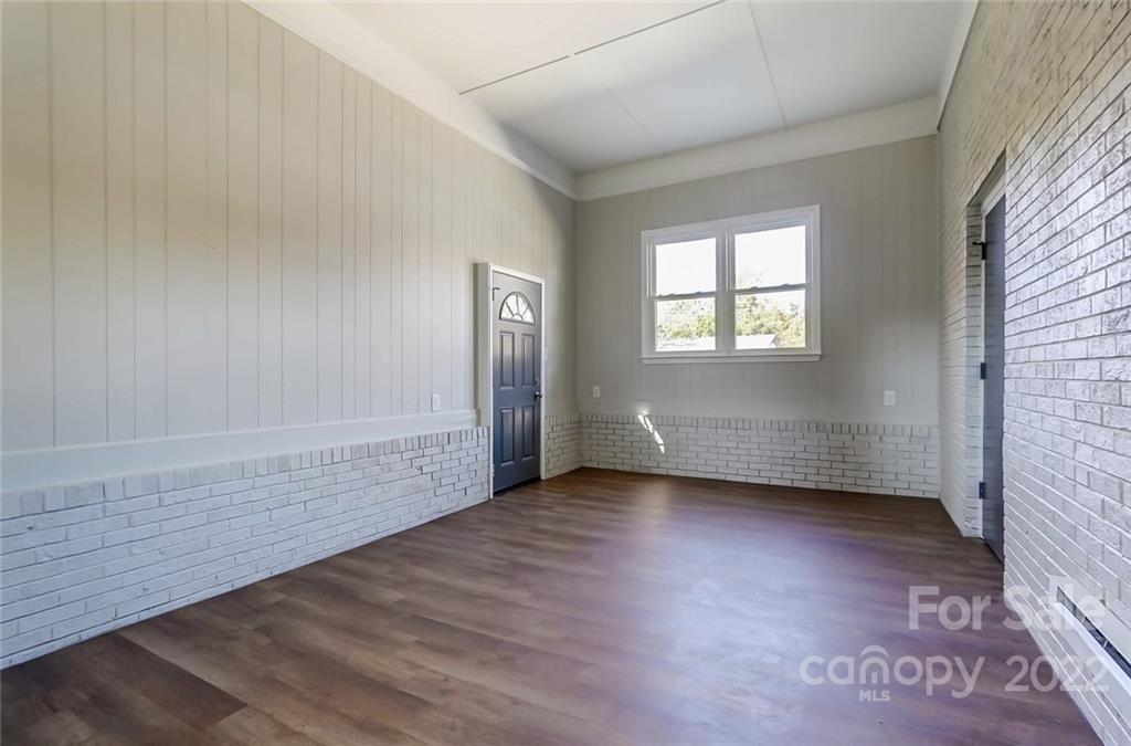 1324 Pondella Drive