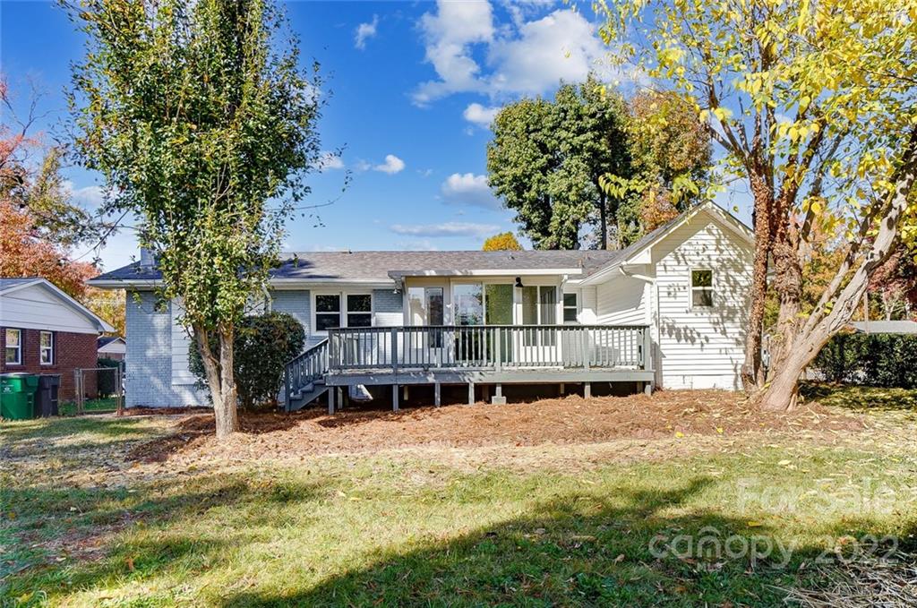 1324 Pondella Drive