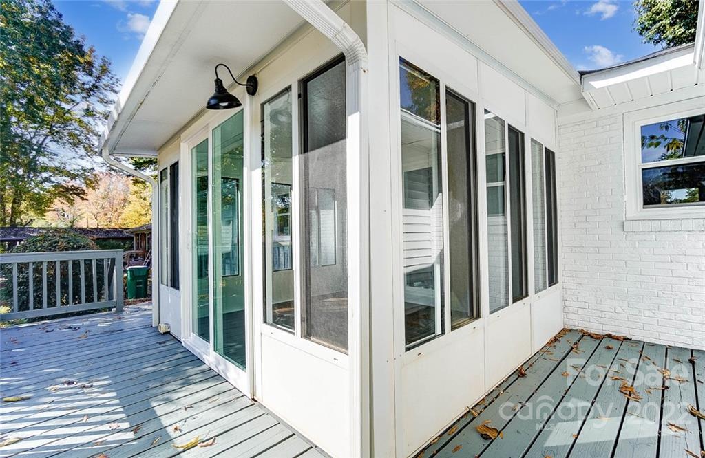 1324 Pondella Drive