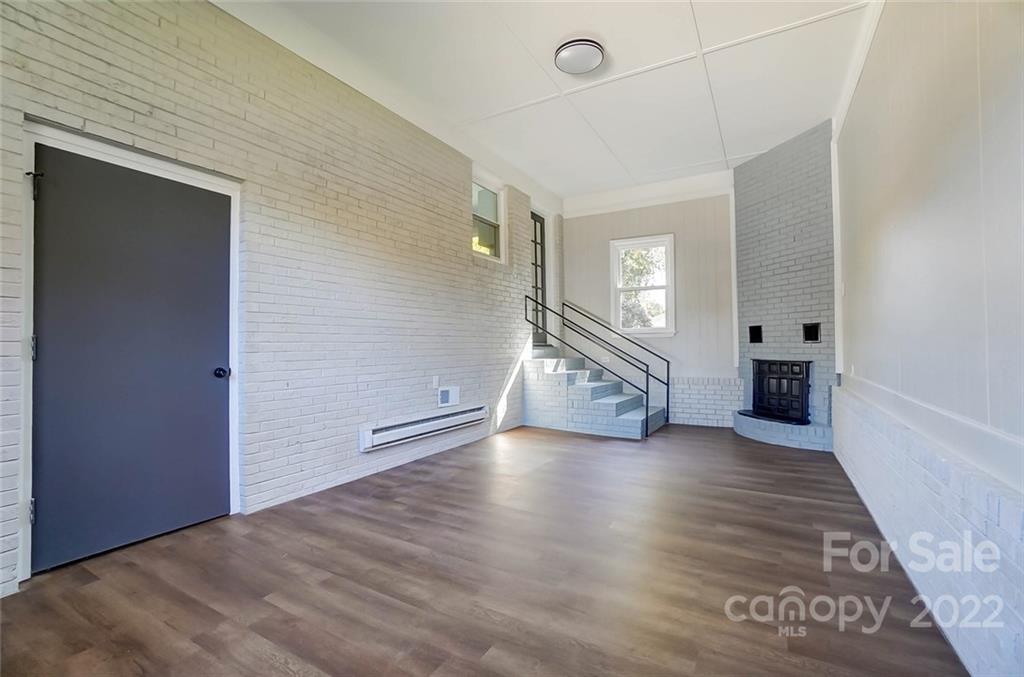 1324 Pondella Drive