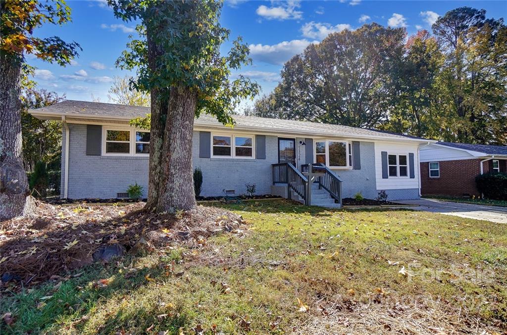 1324 Pondella Drive