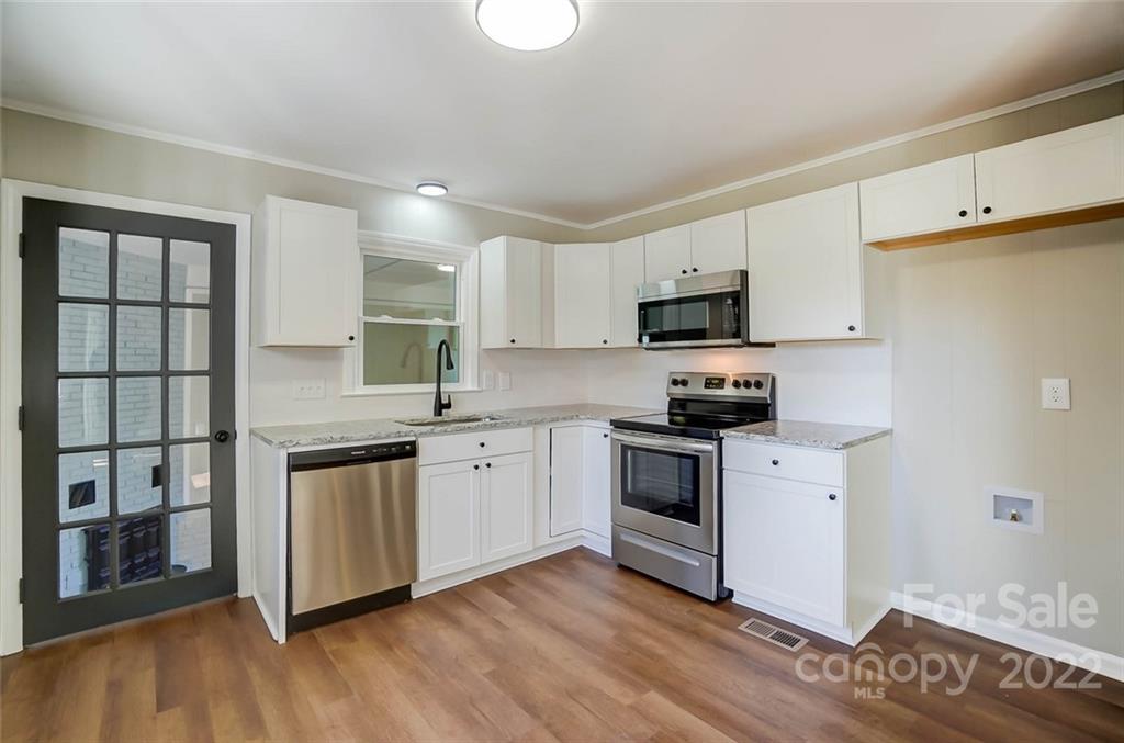 1324 Pondella Drive