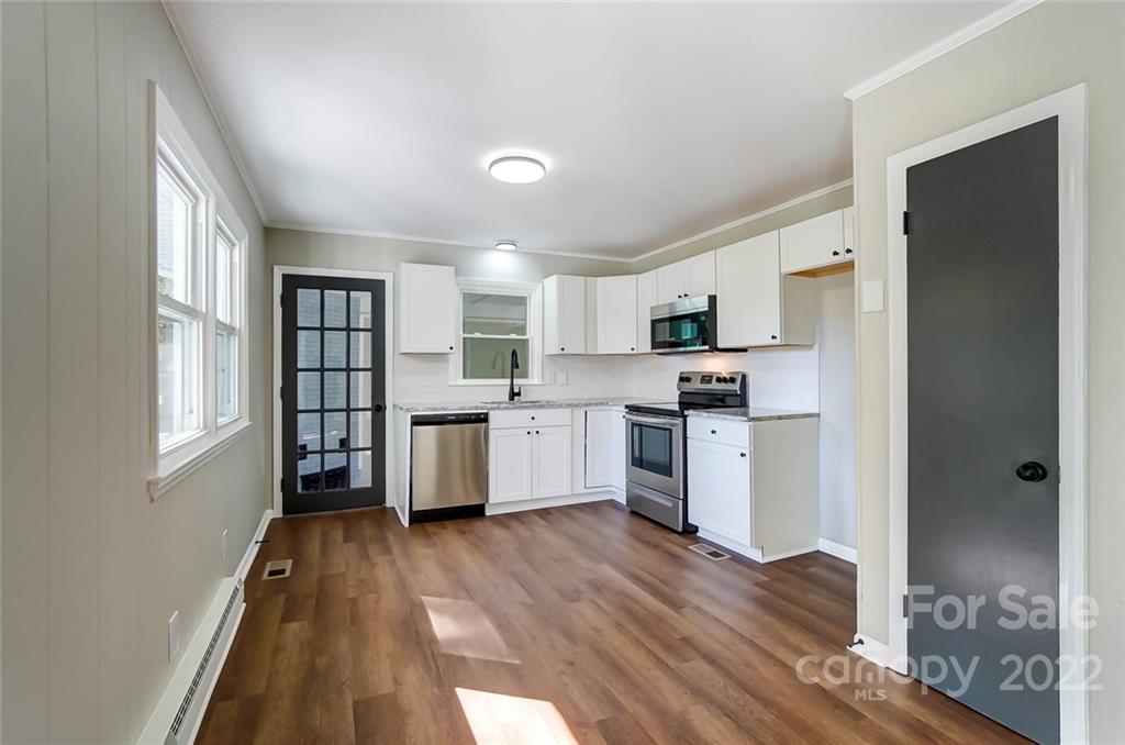 1324 Pondella Drive