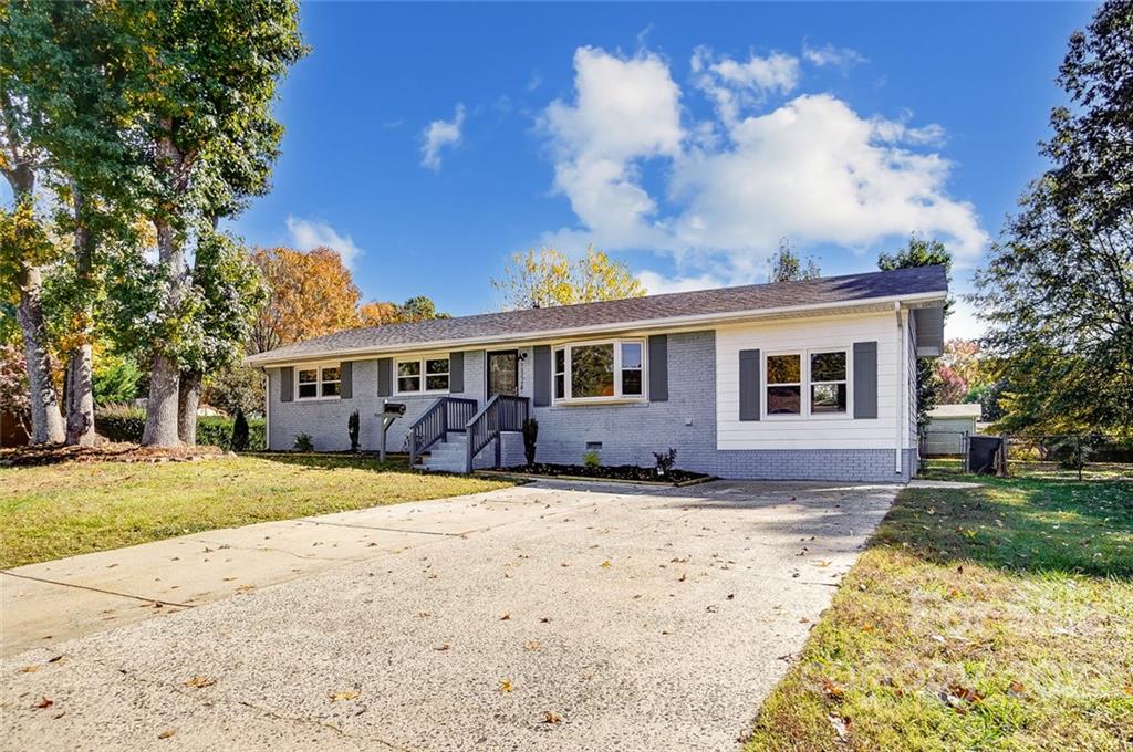 1324 Pondella Drive