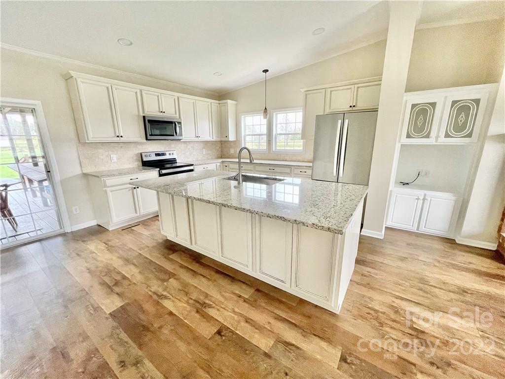 116 Deer Valley Drive