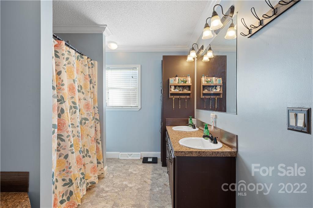 3698 Innes Lane