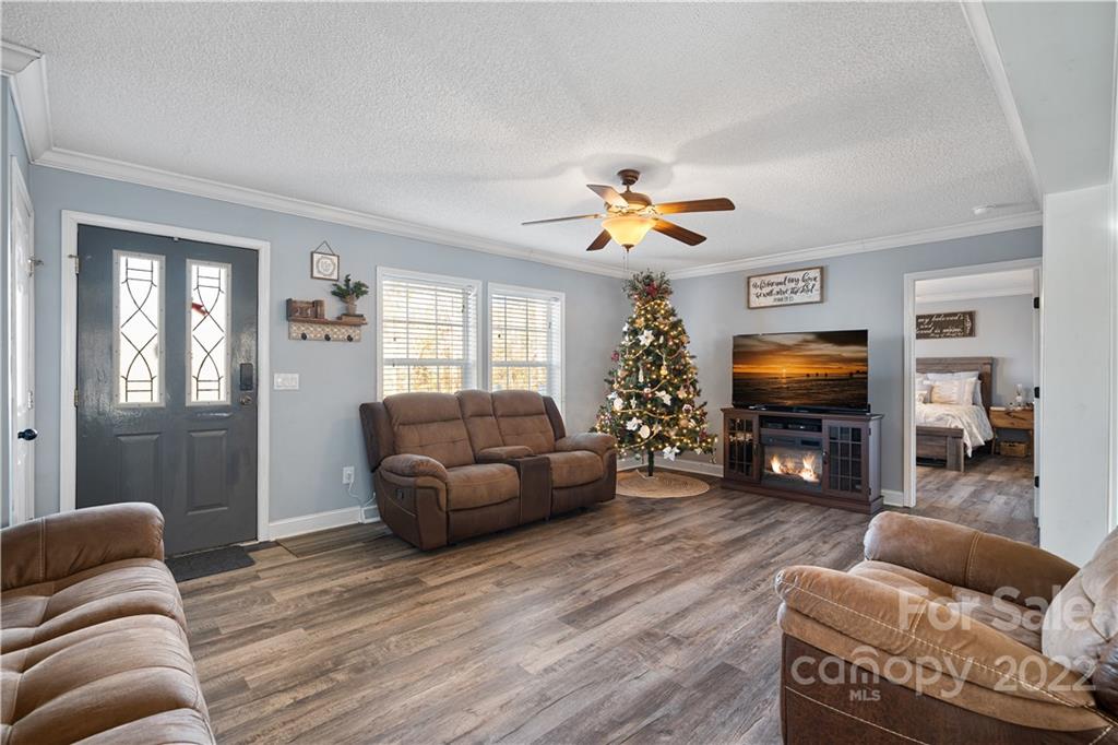 3698 Innes Lane