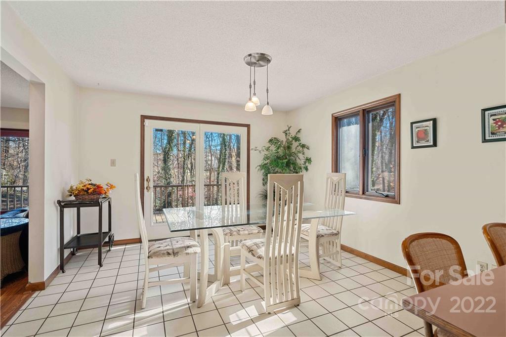 134 Sweetbriar Lane