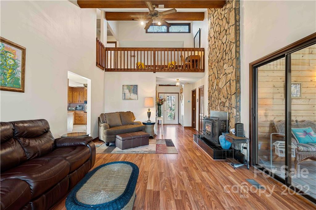 134 Sweetbriar Lane