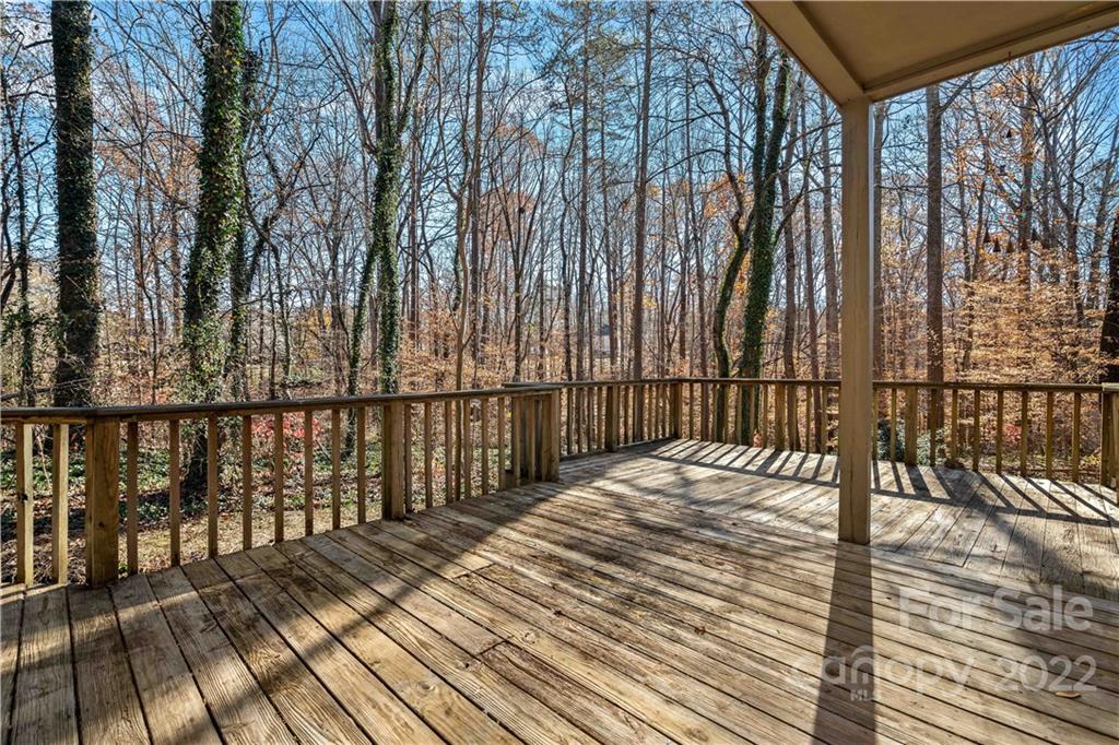 134 Sweetbriar Lane