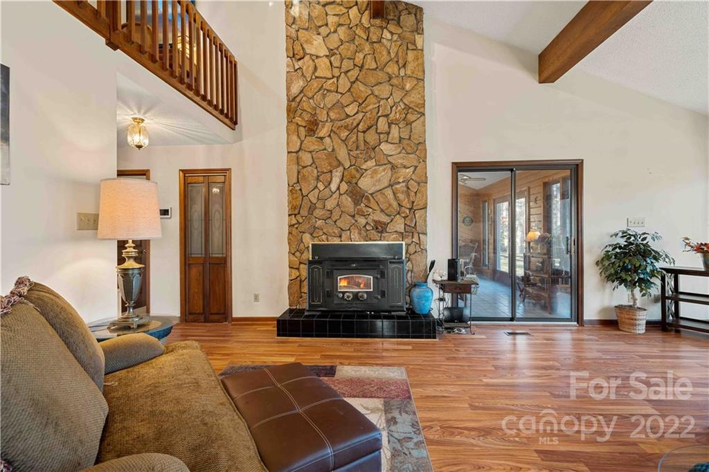 134 Sweetbriar Lane