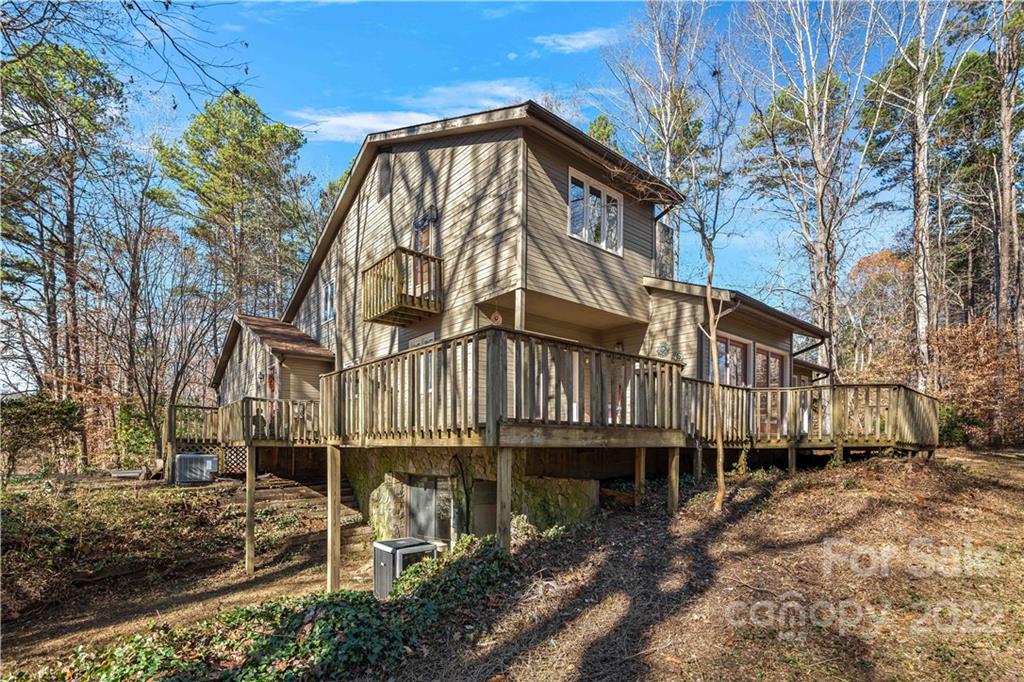 134 Sweetbriar Lane