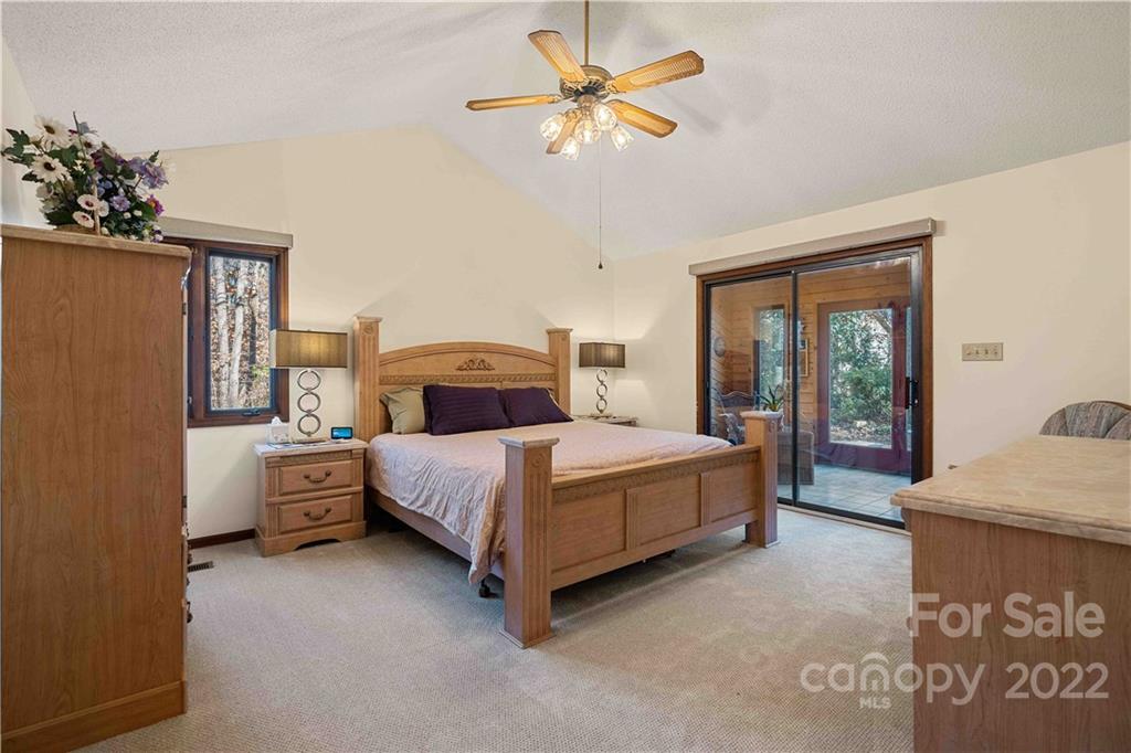 134 Sweetbriar Lane