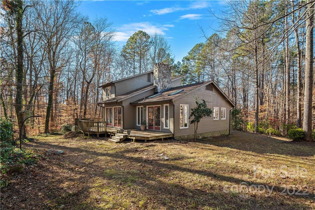 134 Sweetbriar Lane