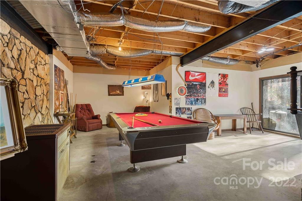 134 Sweetbriar Lane