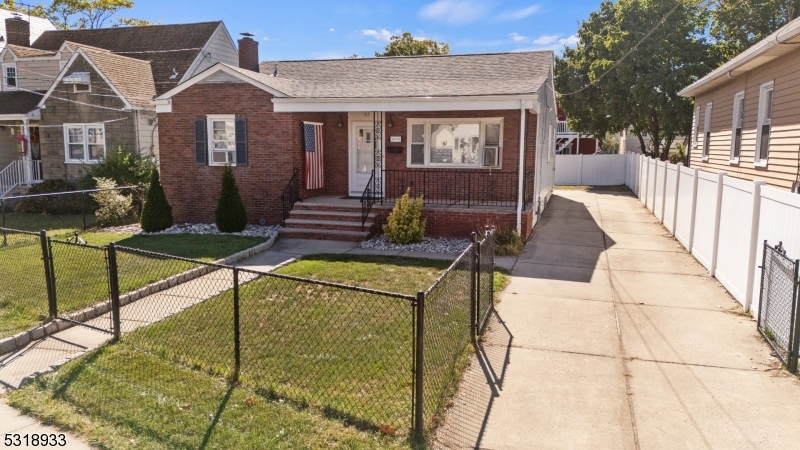 515 Brace Ave