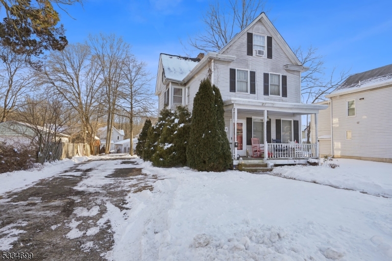 114 Maple Ave