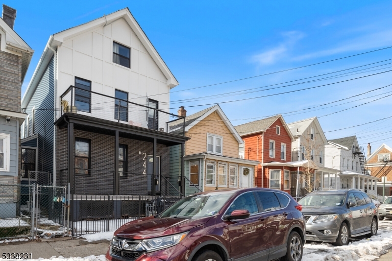 244 Franklin St
