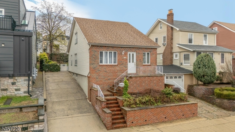 135 FOREST STREET