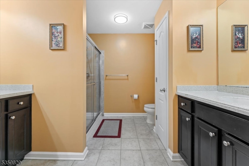 2420 Canterbury Ln