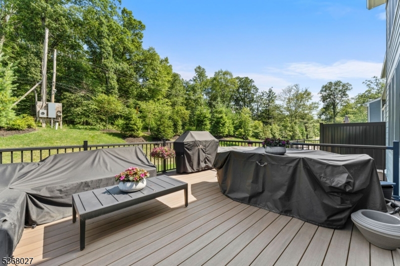 28 Peacock Ln 28