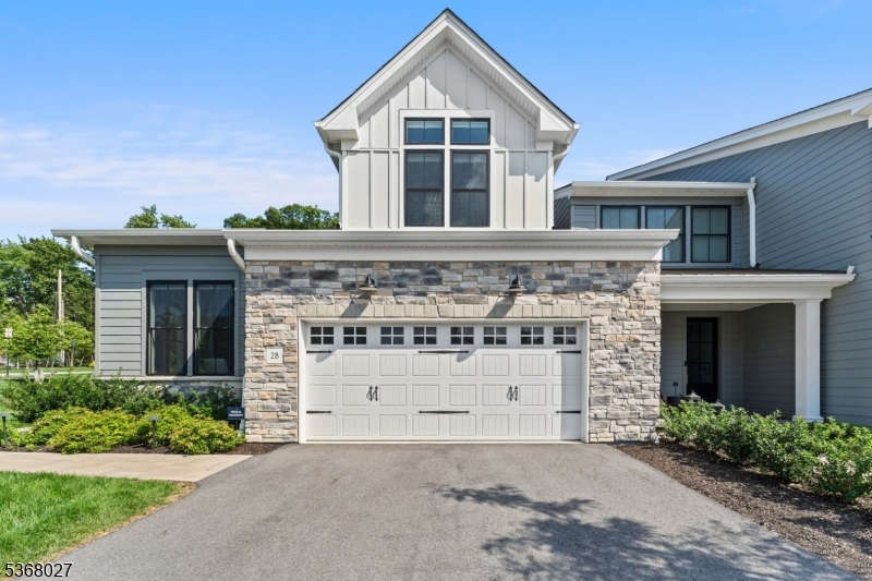 28 Peacock Ln 28