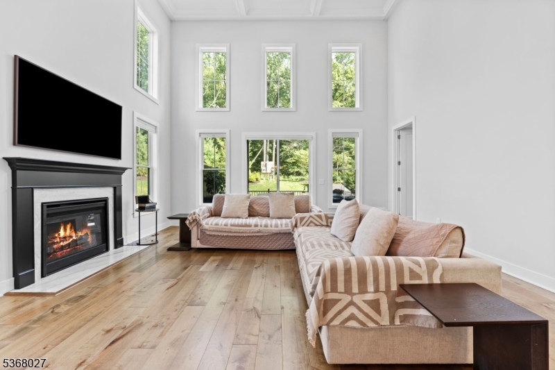 28 Peacock Ln 28