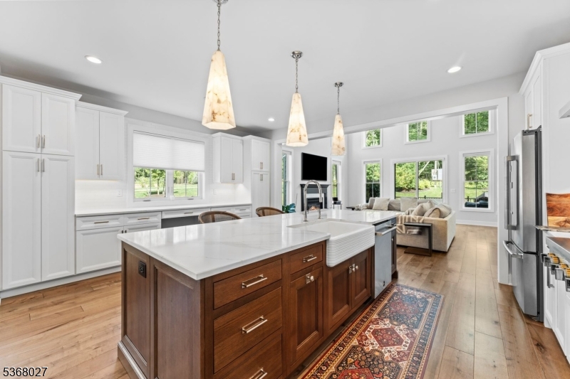 28 Peacock Ln 28