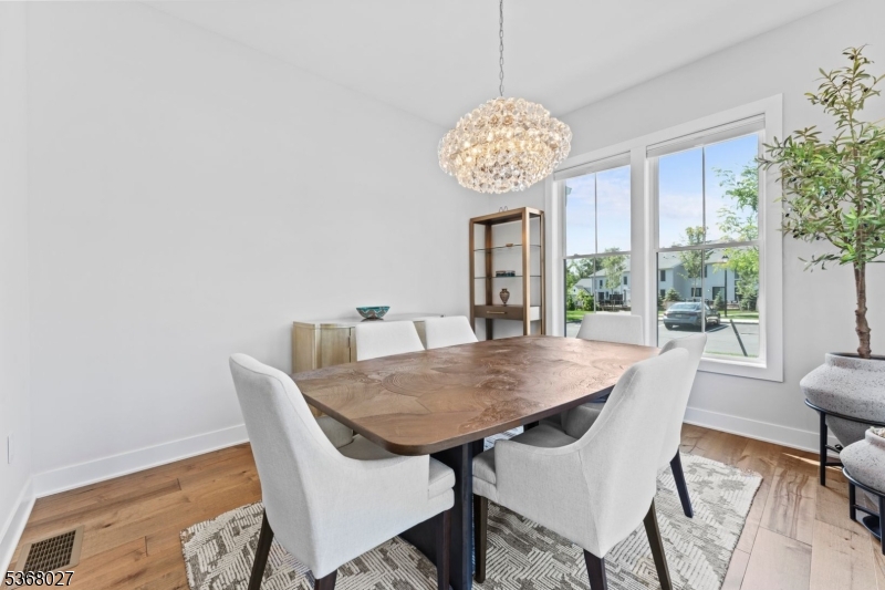 28 Peacock Ln 28