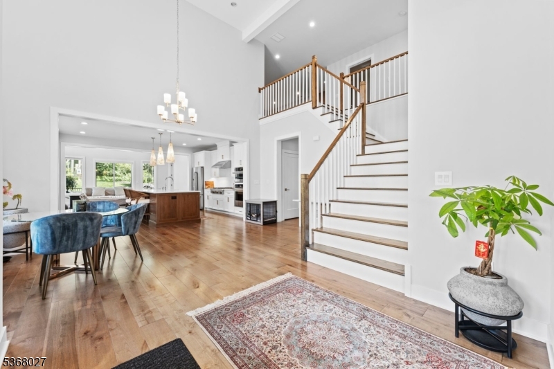 28 Peacock Ln 28