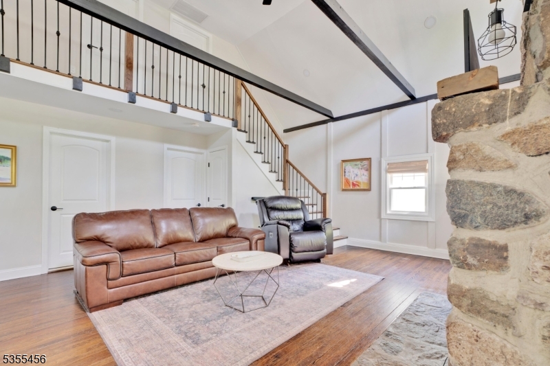 8 MOUNTAINSIDE DRIVE