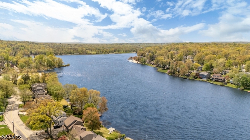 8 MOUNTAINSIDE DRIVE