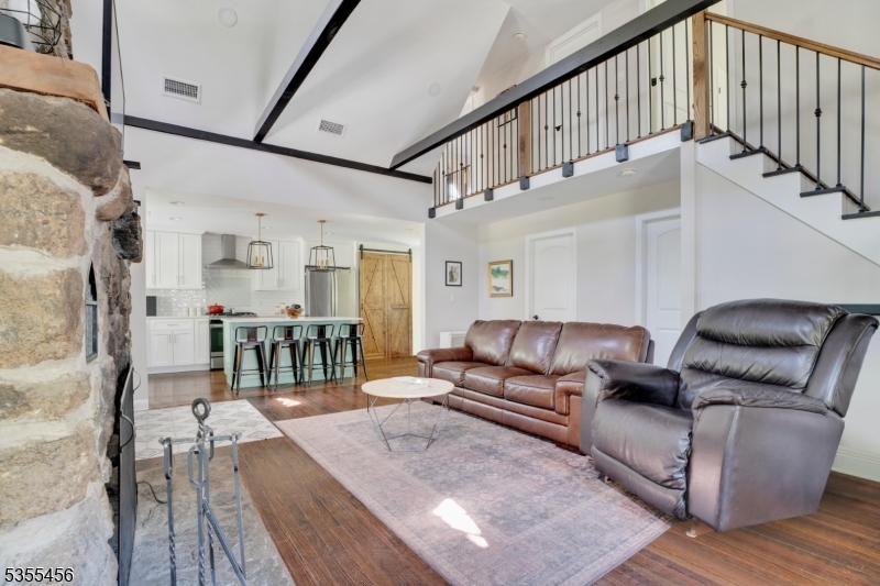 8 MOUNTAINSIDE DRIVE