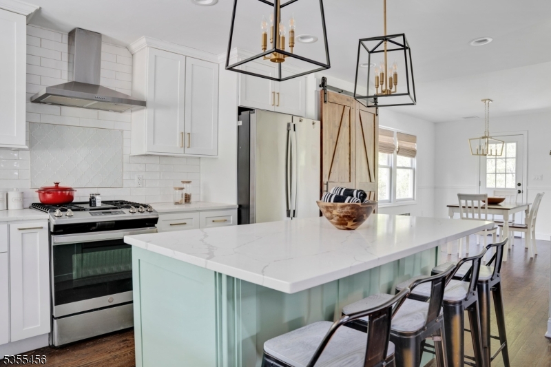 8 MOUNTAINSIDE DRIVE