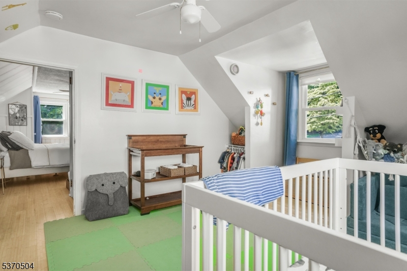 33 Irvington Pl