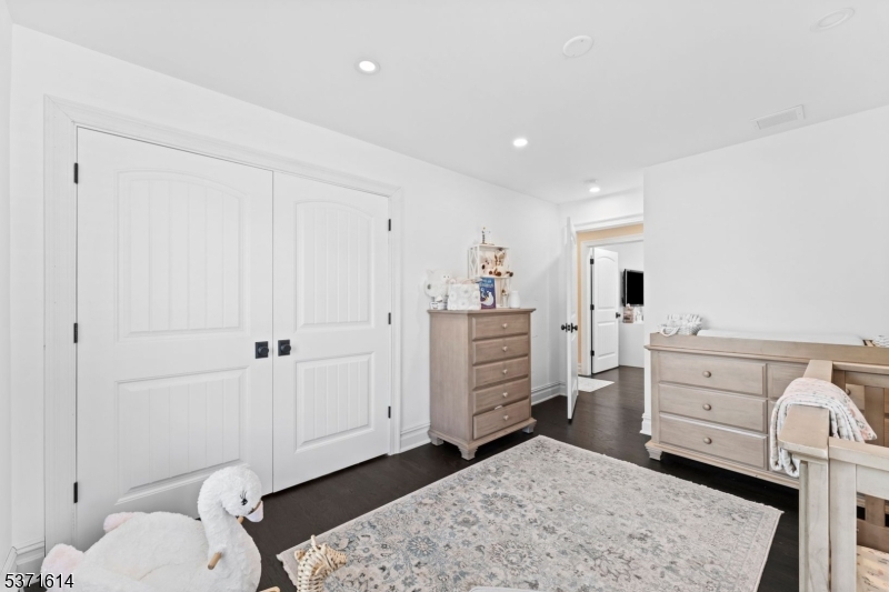56 Bartell Pl