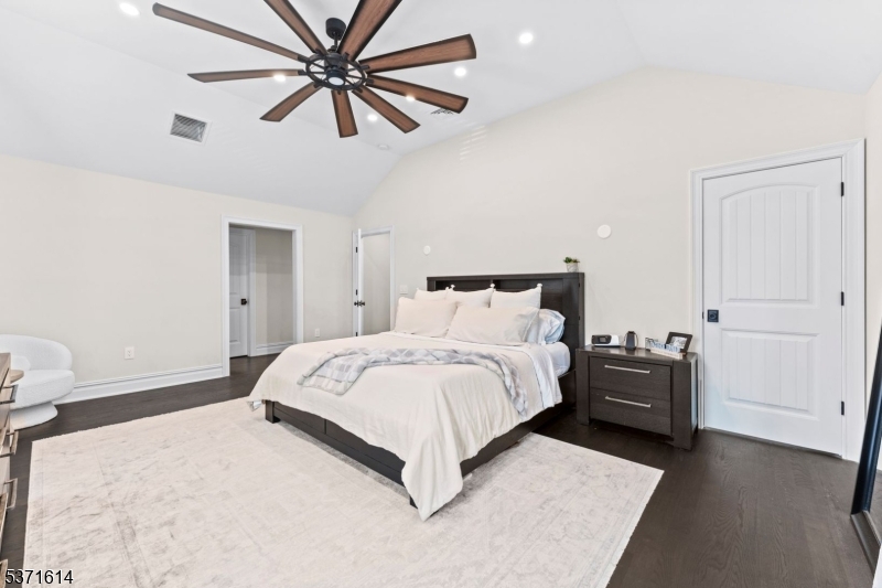 56 Bartell Pl
