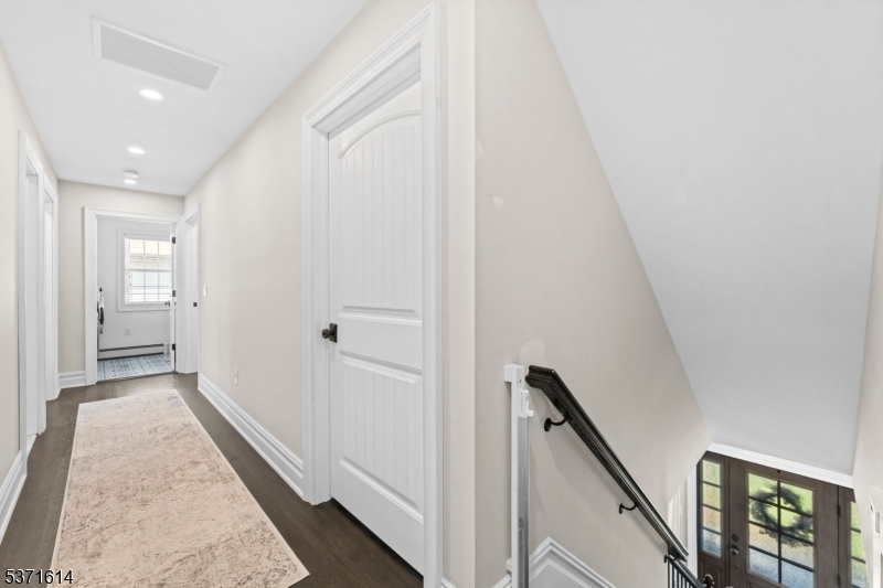 56 Bartell Pl
