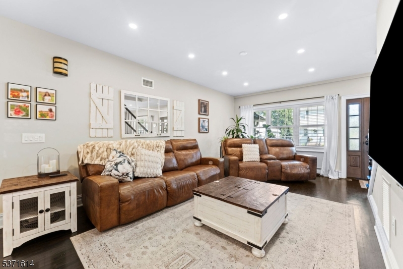 56 Bartell Pl